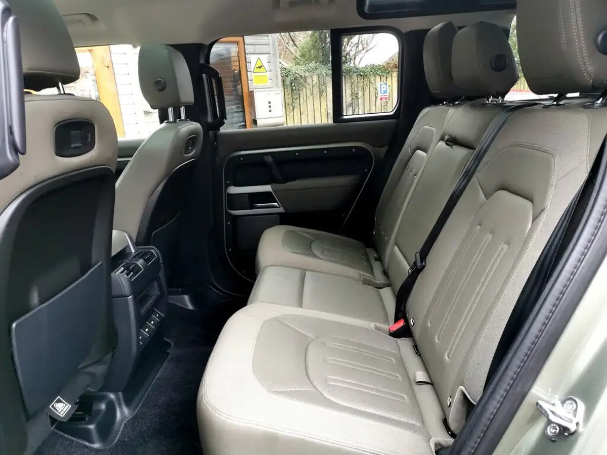 2020-land-rover-110-defender-20-d240-first-edition-110-big-31