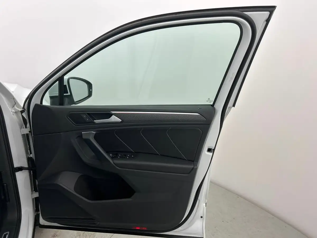 2022-volkswagen-tiguan-15-tsi-r-line-edition-big-18