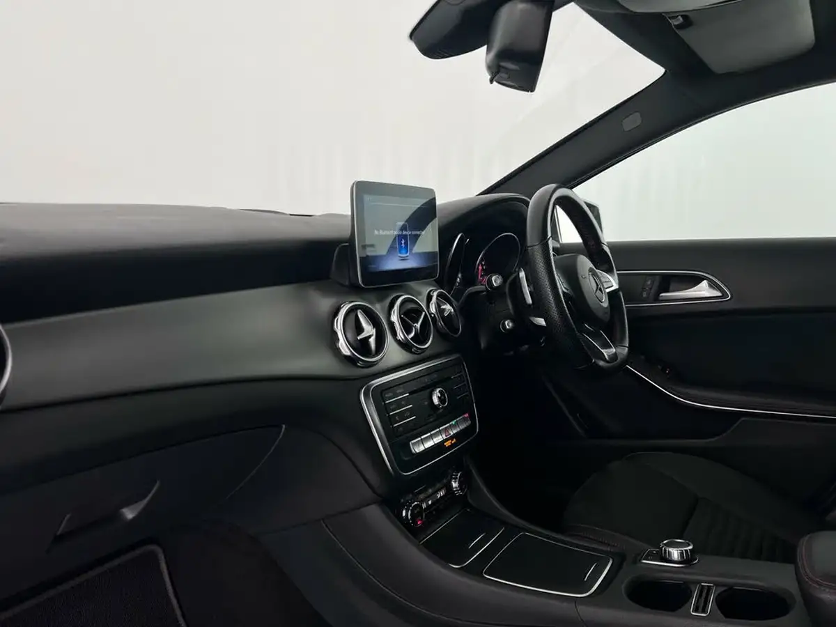 2019-mercedes-benz-gla-class-16-gla-180-amg-line-edition-7g-dct-big-14