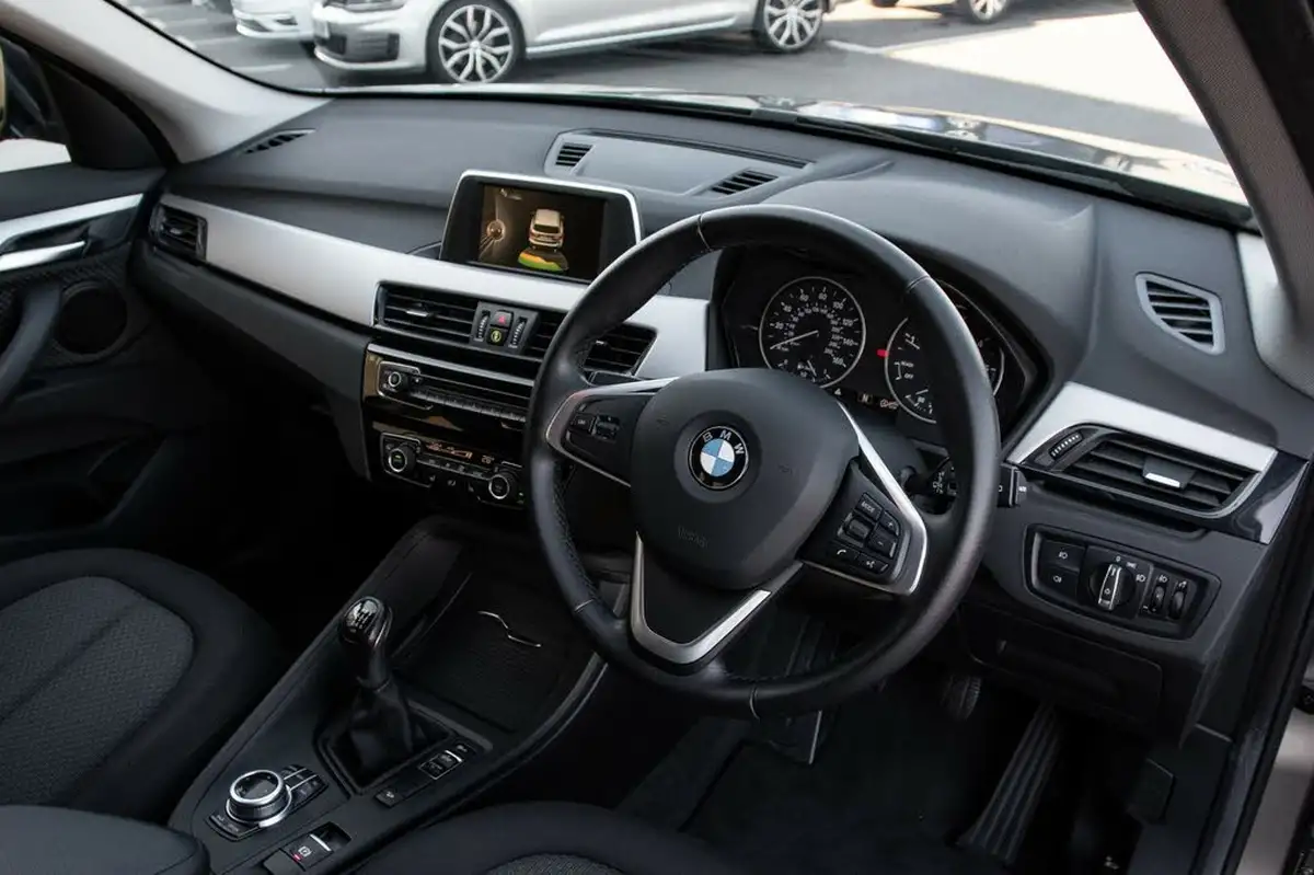 2016-bmw-x1-20td-xdrive18d-se-ss-big-4