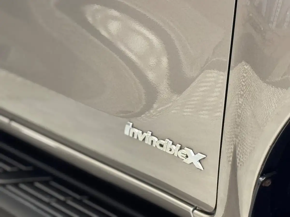 2018-toyota-hi-lux-24d-4d-invincible-32t-ss-big-35