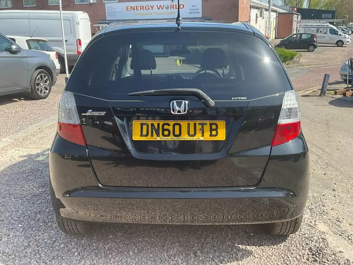 2010-honda-jazz-14-ex-big-5