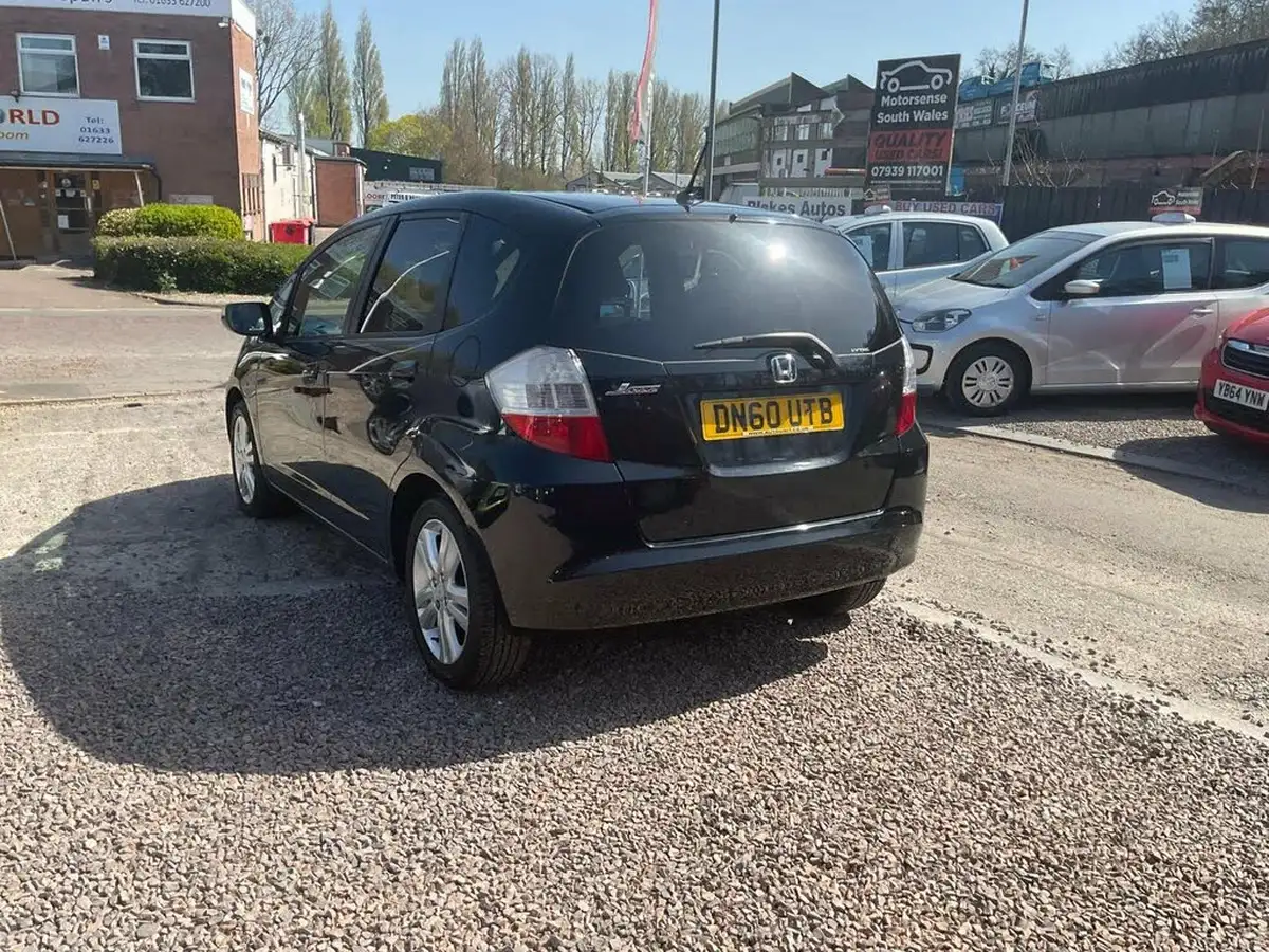 2010-honda-jazz-14-ex-big-77