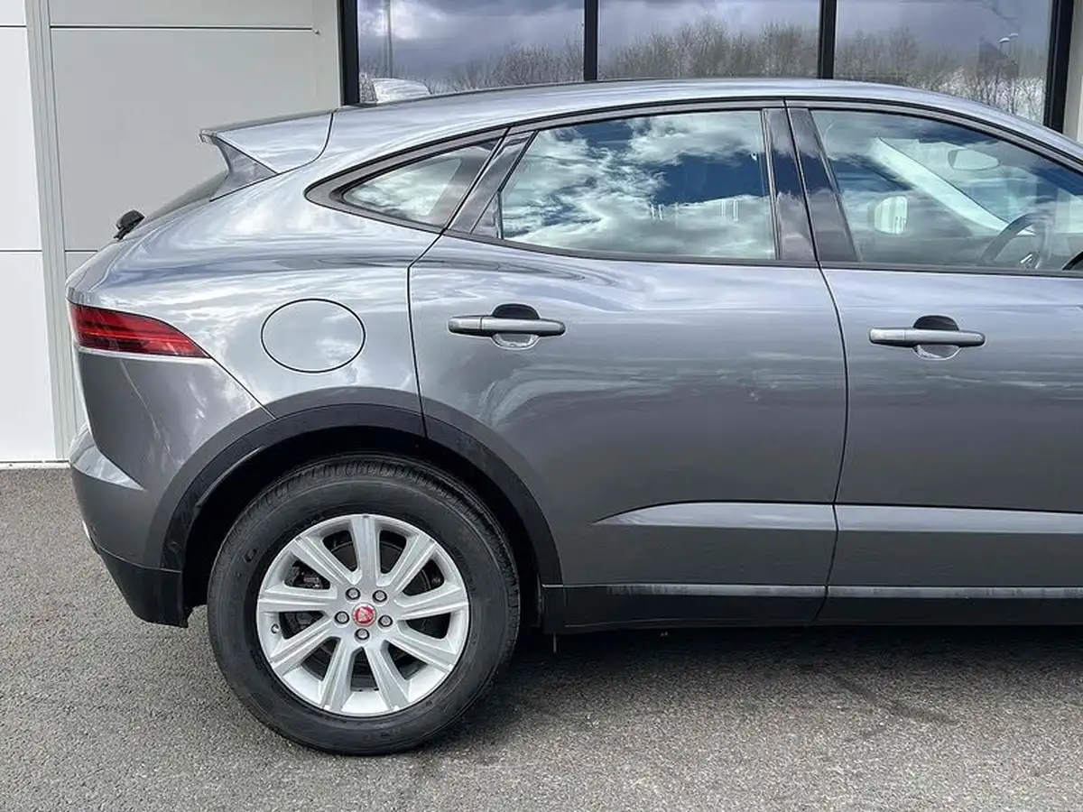 2018-jaguar-e-pace-20-i4-s-ss-big-7