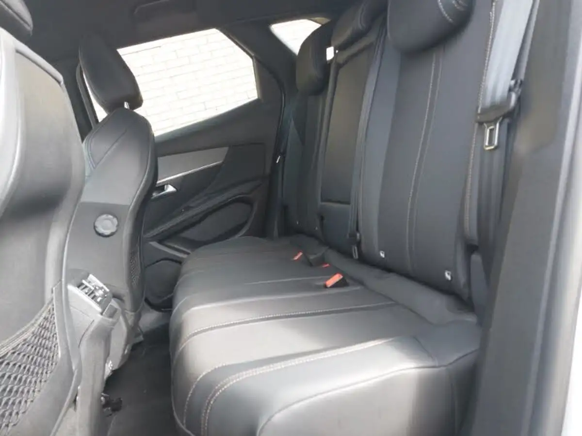 2024-peugeot-3008-suv-12-puretech-gt-136ps-hybrid-e-dsc6-big-5