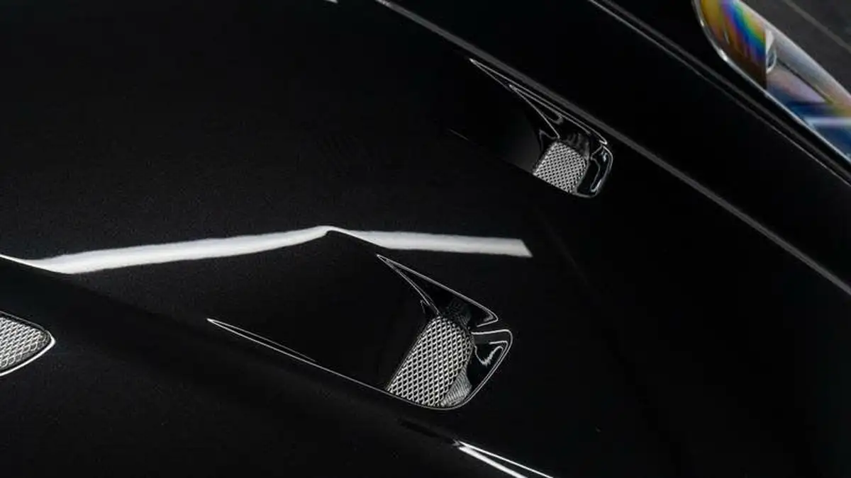 2011-aston-martin-dbs-60-touchtronic-big-11