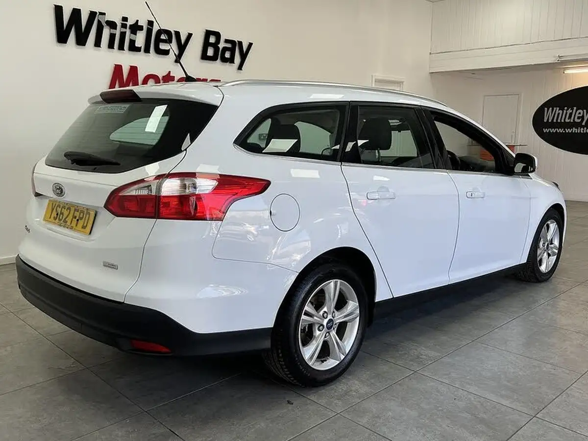 2013-ford-focus-16tdci-zetec-115ps-estate-big-2