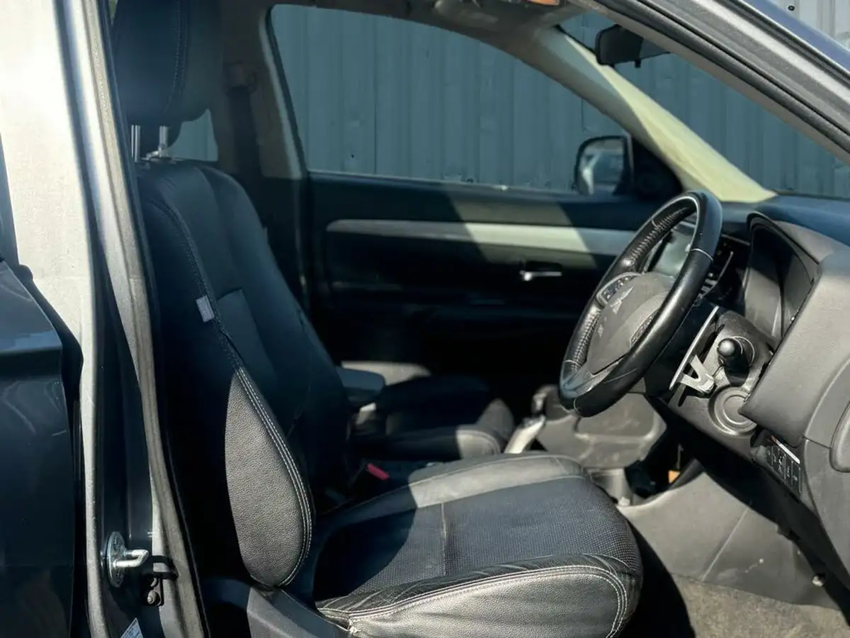 2014-mitsubishi-outlander-20-gx4hs-big-8