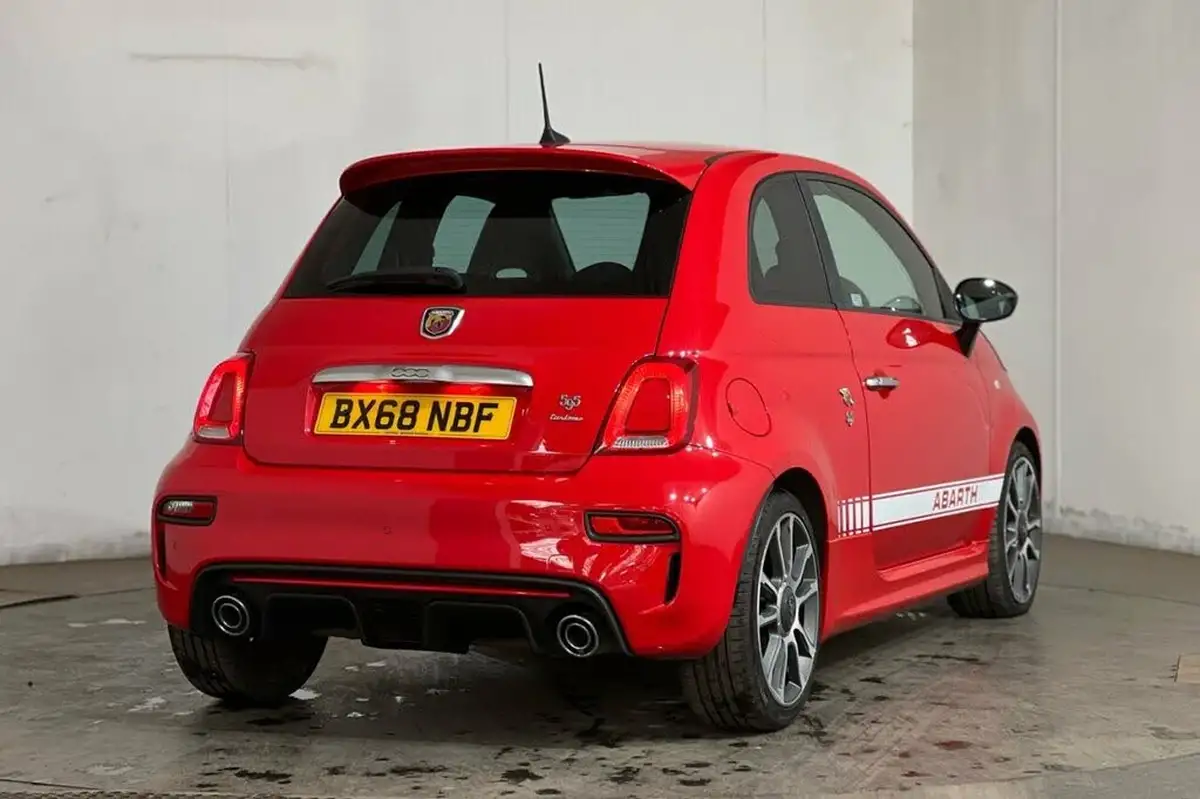 2018-abarth-595-14-tjet-turismo-big-19