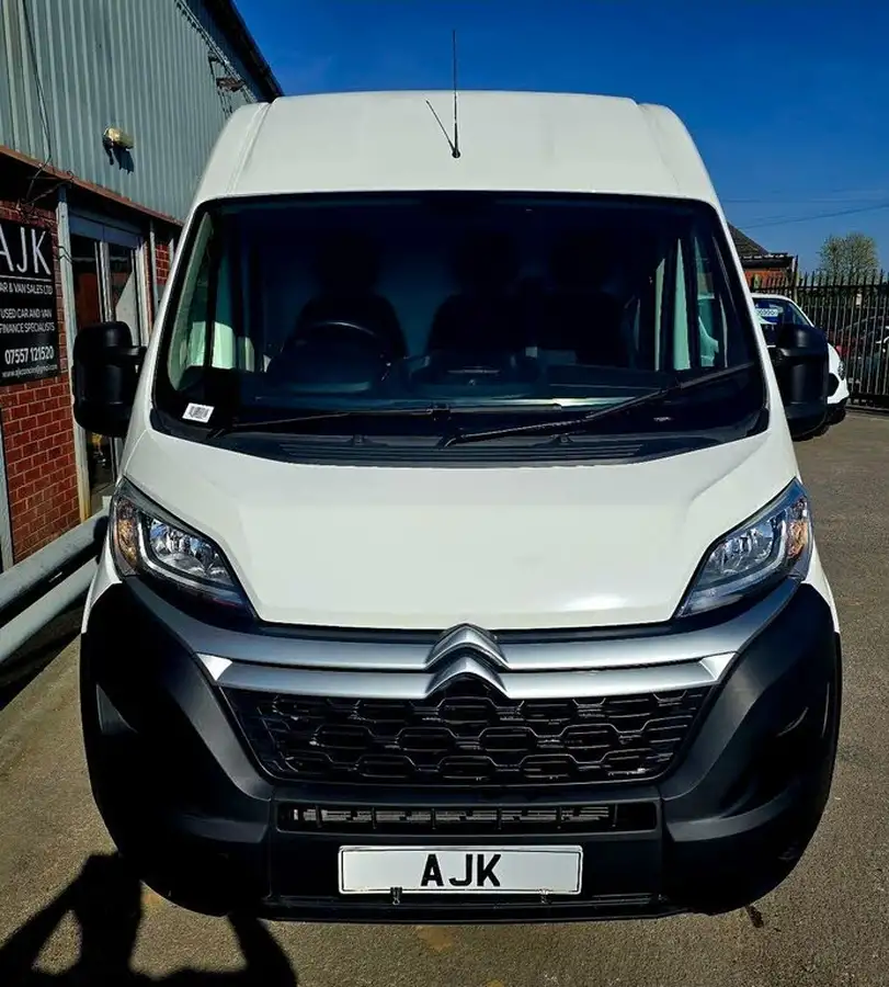 2020-citroen-relay-22bluehdi-35-l2h2-enterprise-big-9