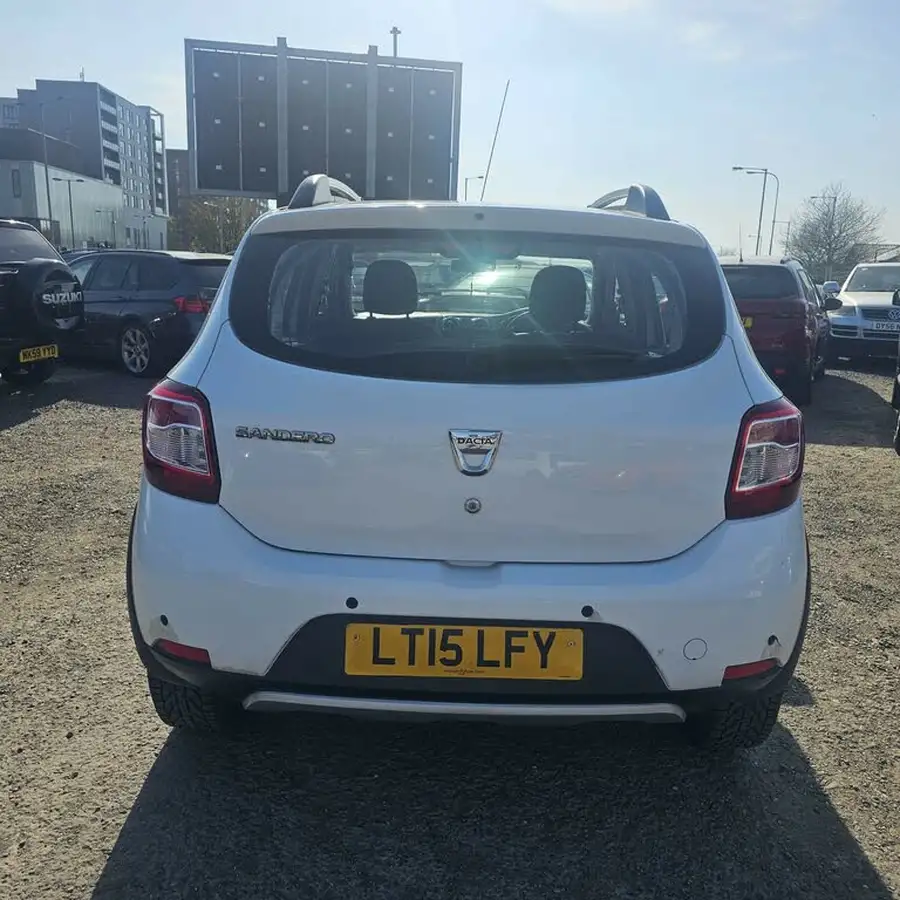 2015-dacia-sandero-stepway-15d-laureate-big-5