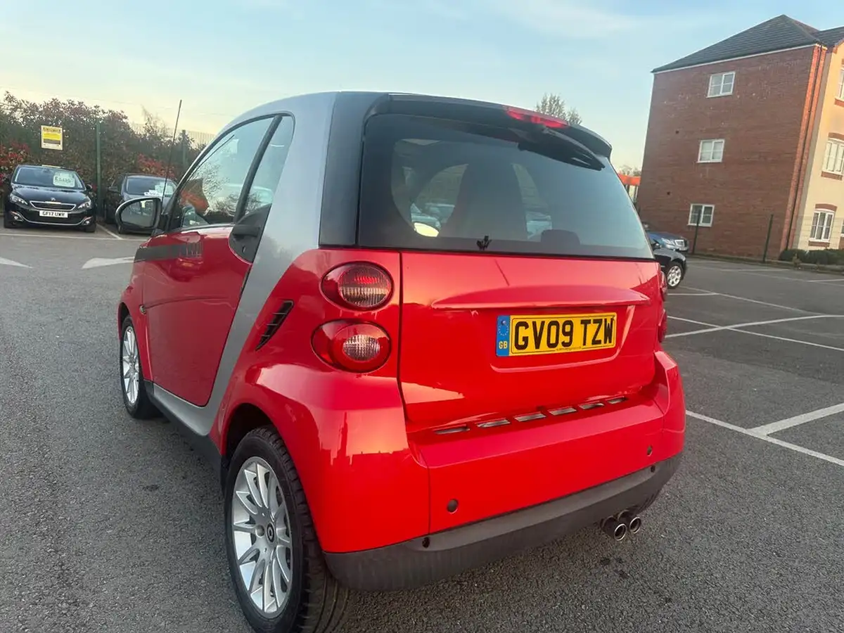 2009-smart-fortwo-10-passion-71bhp-coupe-big-6