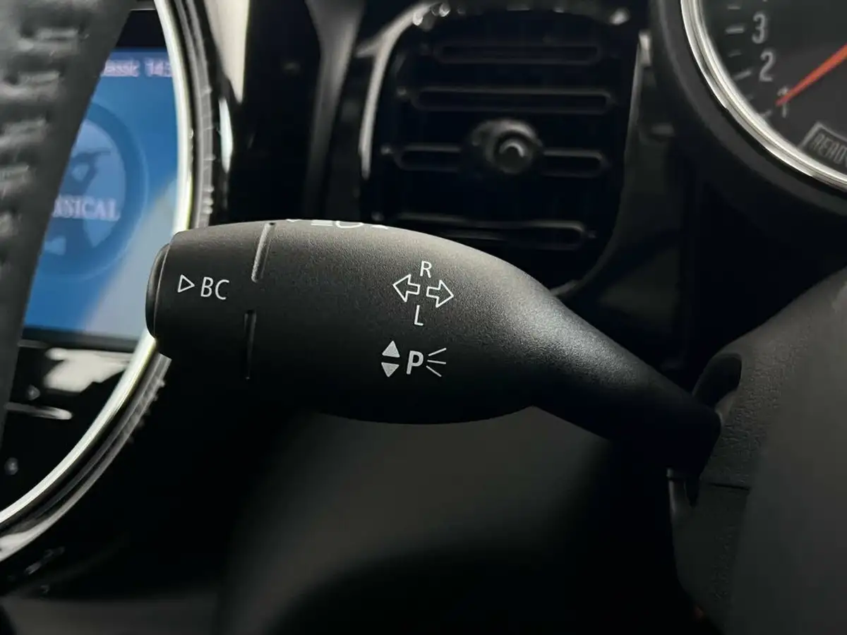 2022-mini-cooper-15-cooper-classic-hatchback-5d-big-18