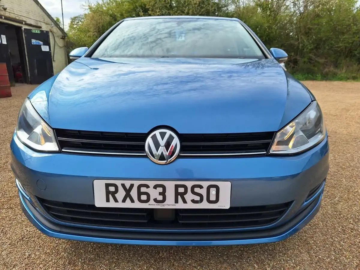 2013-volkswagen-golf-14-se-ss-hatchback-5d-1395cc-dsg-big-1