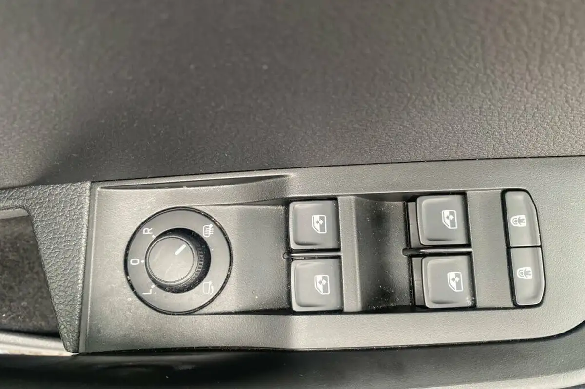 2020-skoda-superb-14-tsi-se-technology-estate-big-17