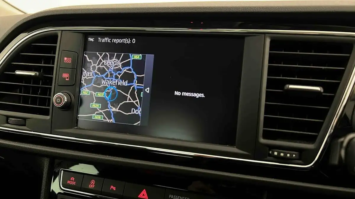 2019-seat-leon-20-tsi-fr-hatchback-big-44