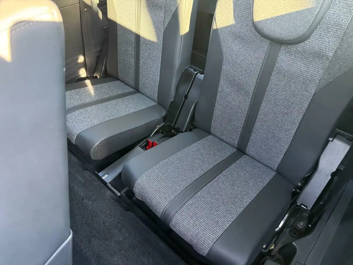 2020-peugeot-5008-suv-12-puretech-allure-eat8-big-61