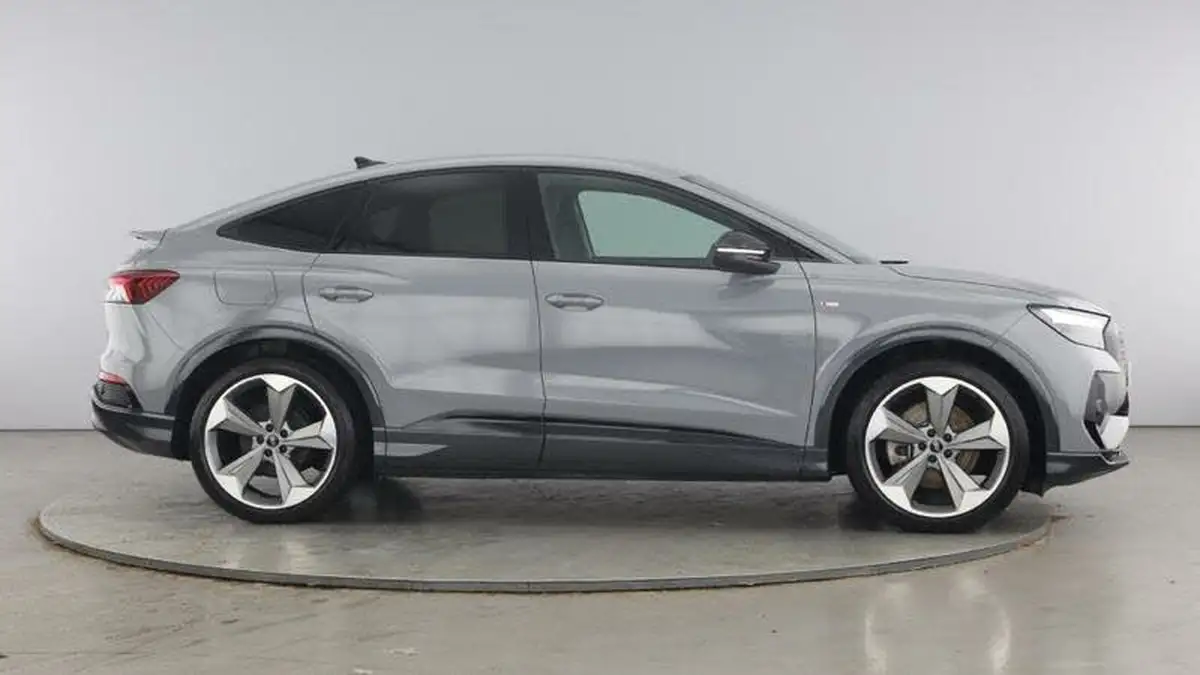 2024-audi-q4-e-tron-45e-black-edition-sportback-quattro-big-3
