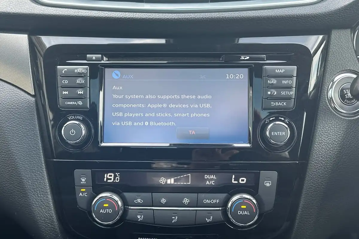 2018-nissan-qashqai-13-dig-t-n-connecta-160ps-big-44