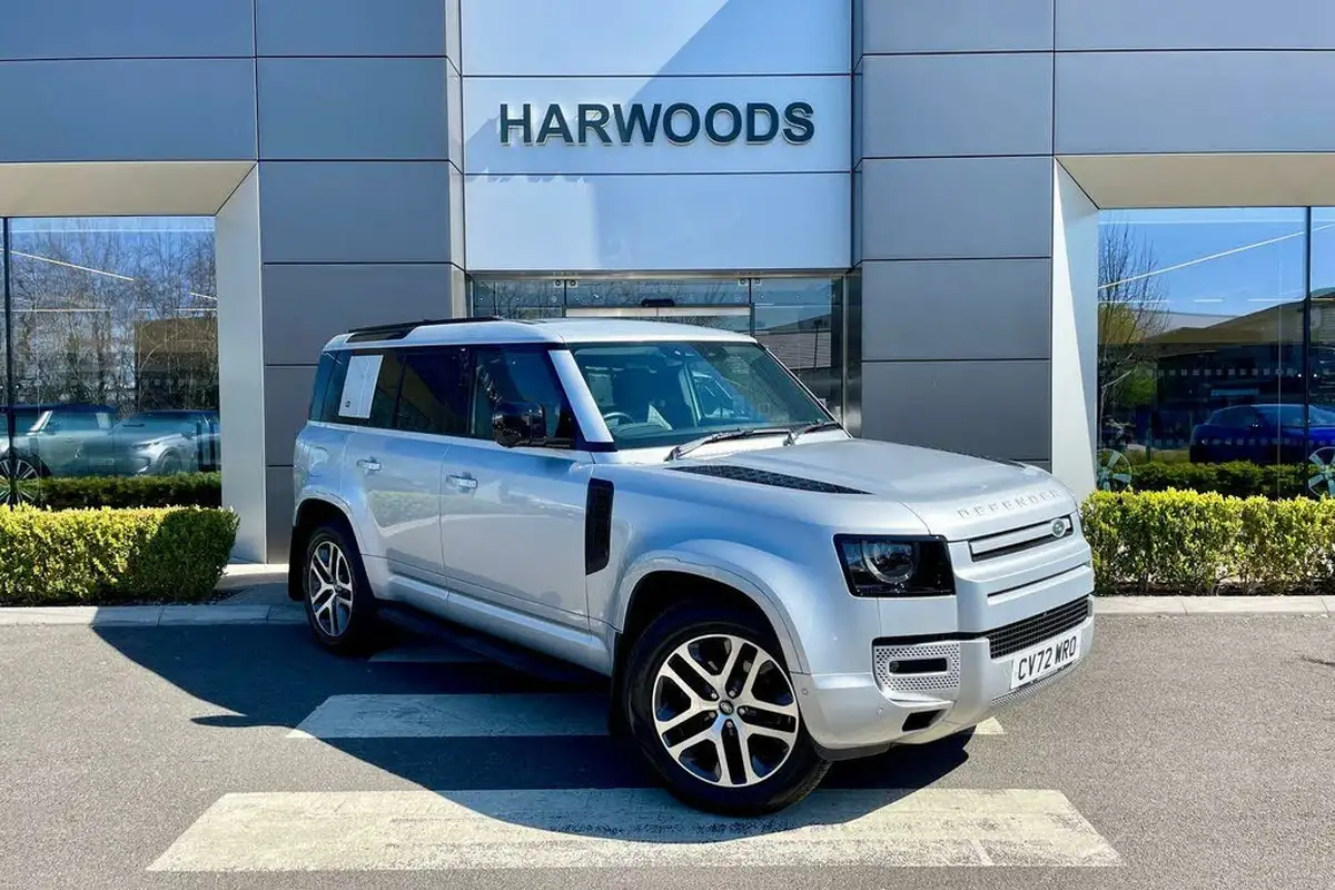 2022-land-rover-110-defender-30-d250-xs-edition-big-0