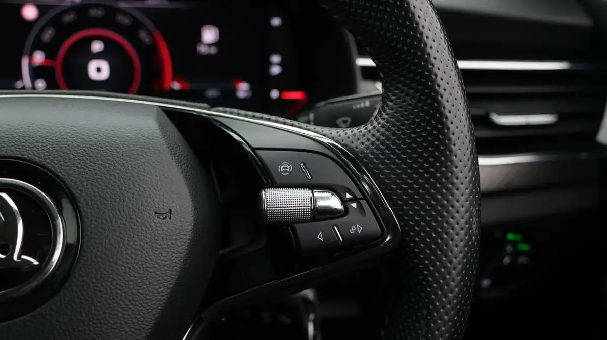 2020-skoda-kamiq-15-tsi-monte-carlo-dsg-big-24