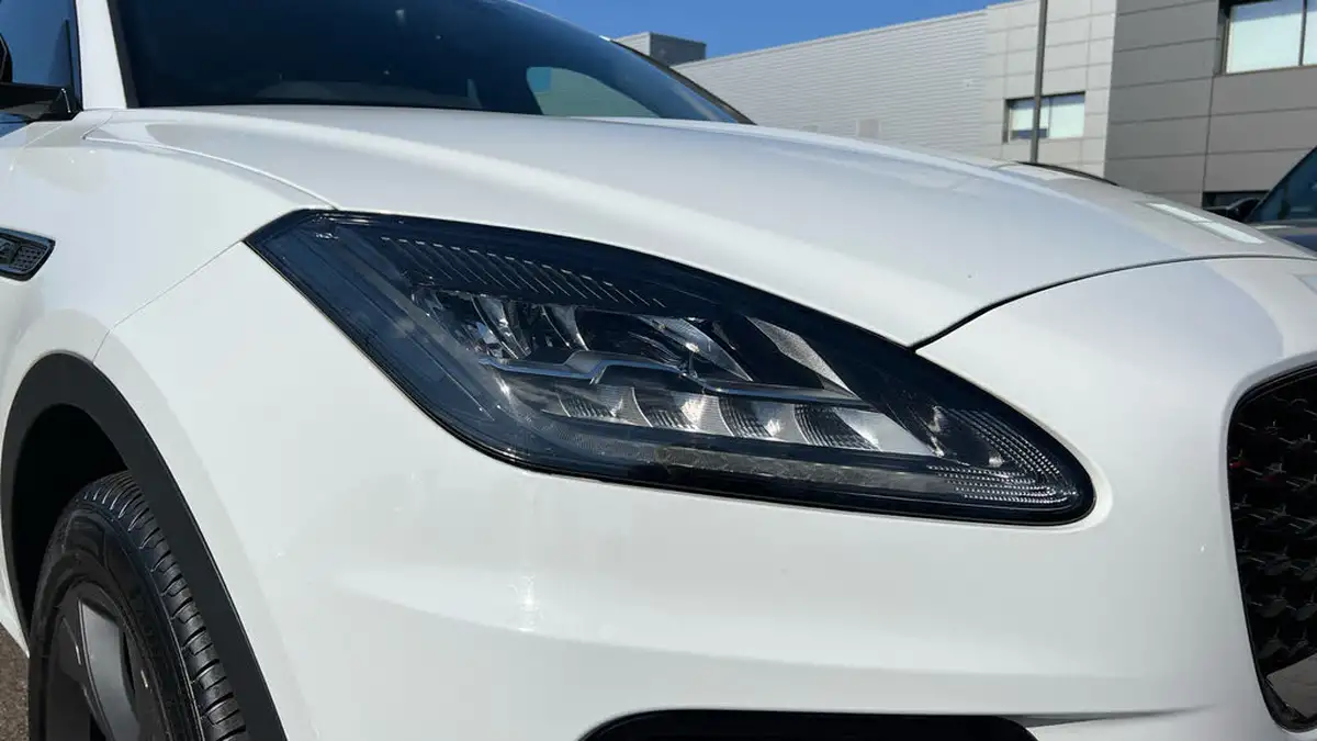 2021-jaguar-e-pace-20-d165-r-dynamic-black-big-16