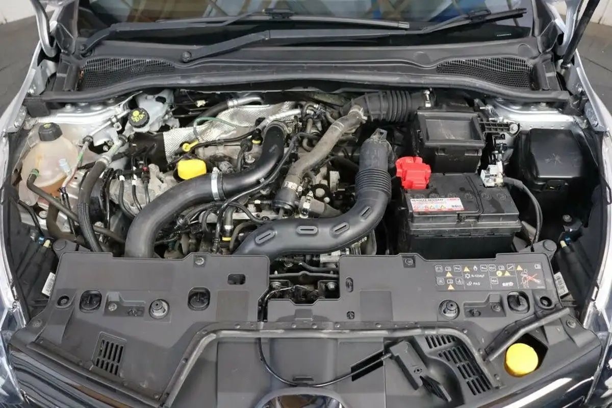 2019-renault-clio-09-tce-gt-line-big-13