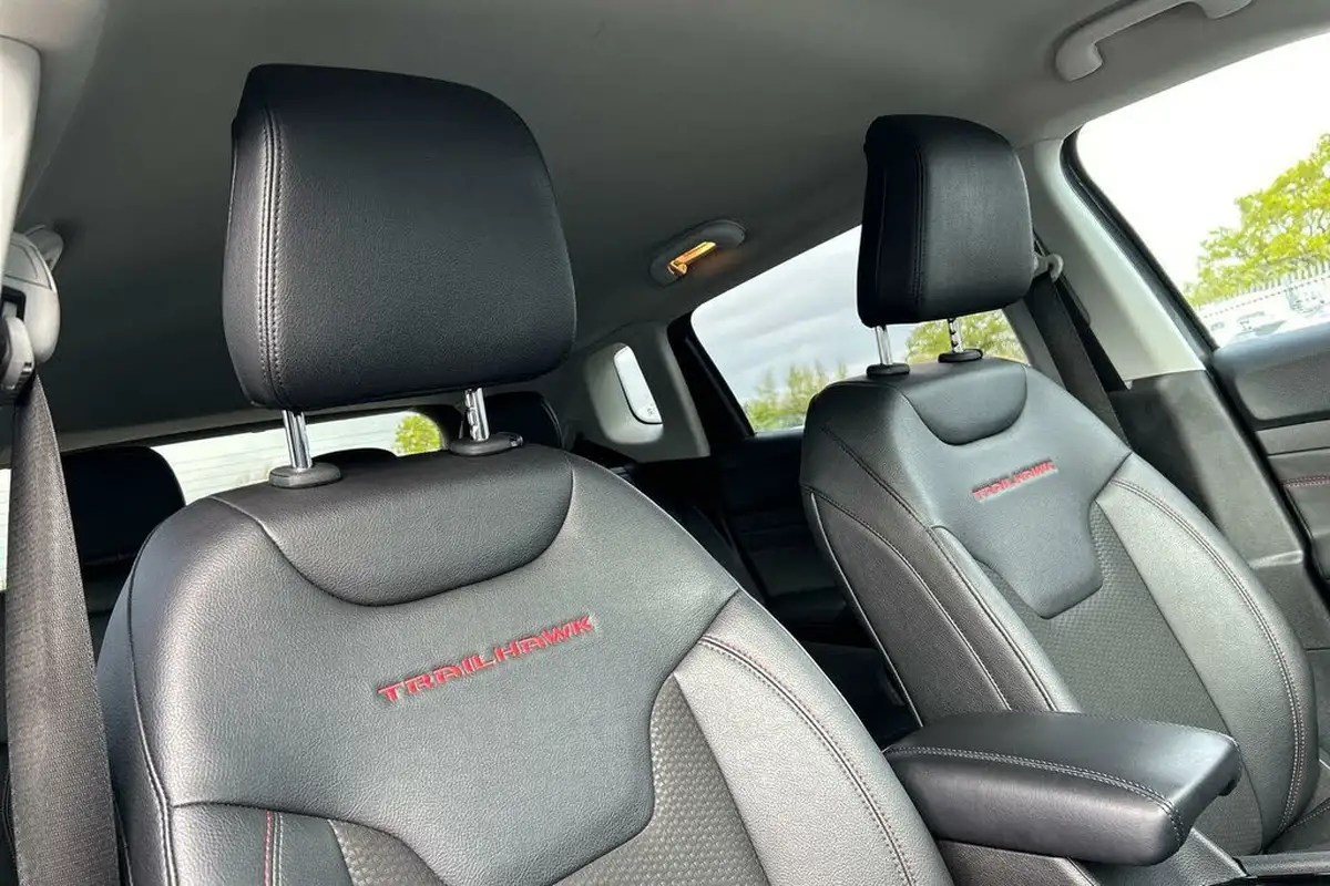 2022-jeep-compass-13-gse-trailhawk-big-23