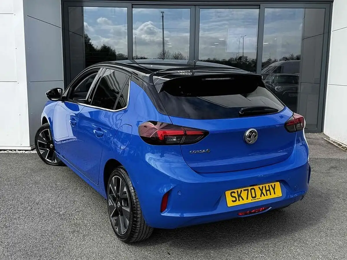 2020-vauxhall-corsa-e-elite-nav-74kw-big-1
