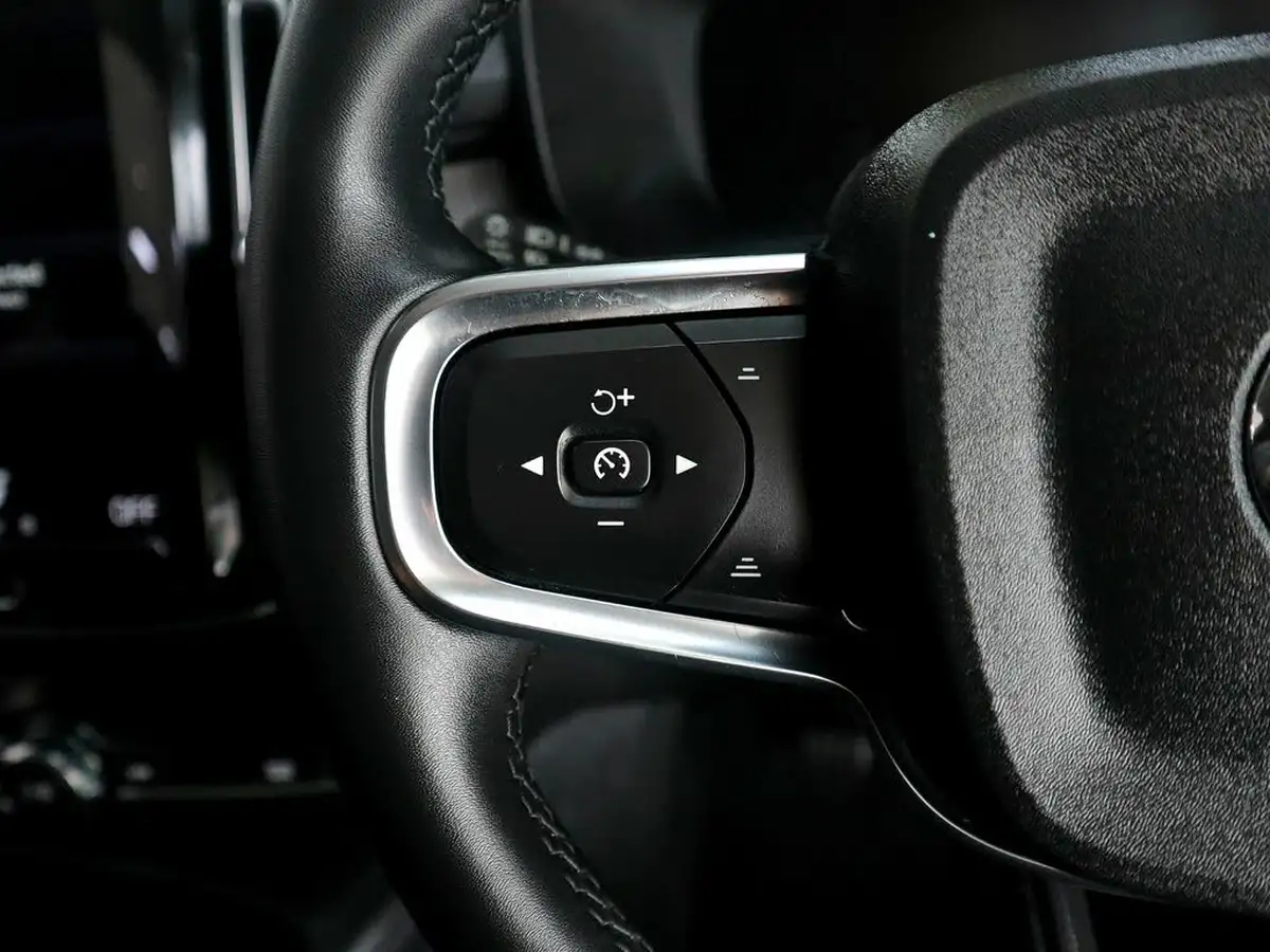 2022-volvo-xc40-15-t3-inscription-big-25