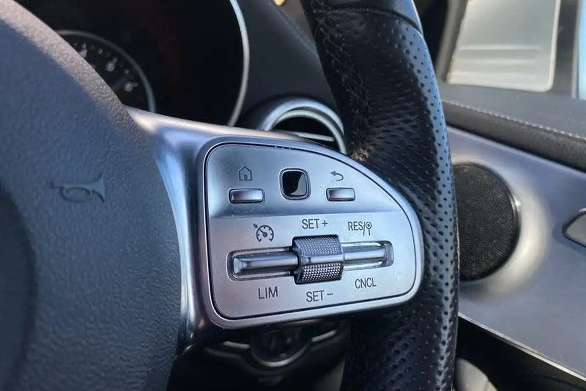 2019-mercedes-benz-c-class-15-c200-amg-line-ss-coupe-2d-big-32