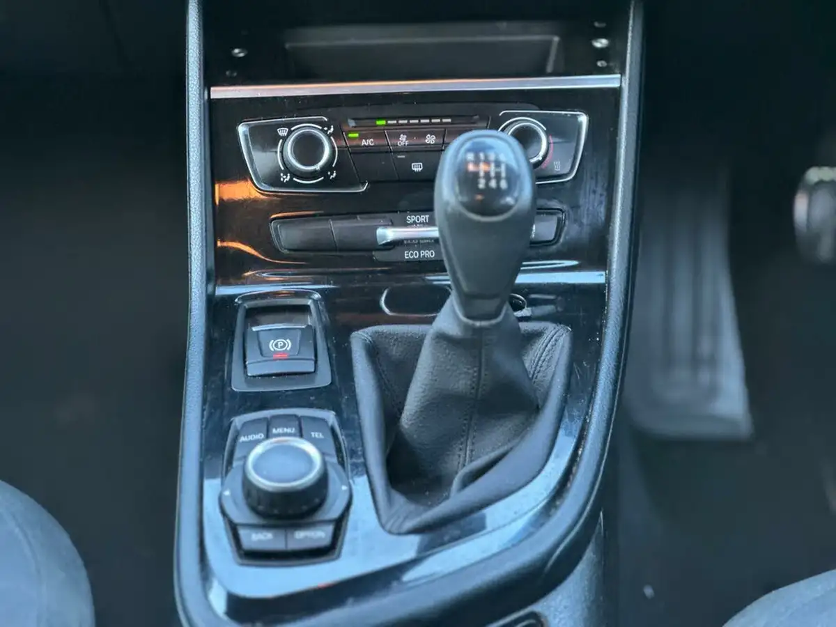 2014-bmw-2-series-20td-218d-se-150bhp-active-tourer-5d-big-16
