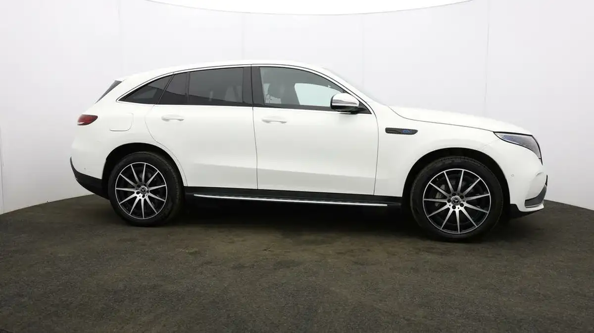 2021-mercedes-benz-eqc-e-eqc-400-amg-line-big-42