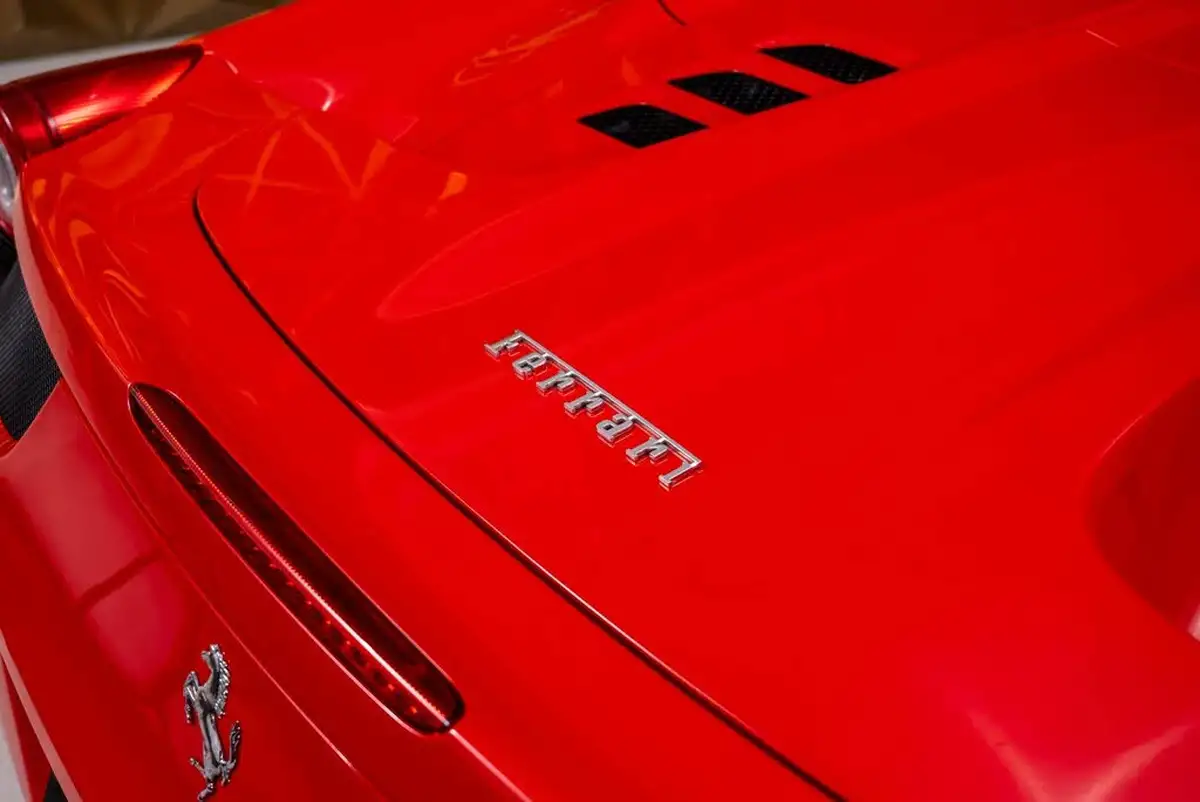 2012-ferrari-458-45-spider-big-28
