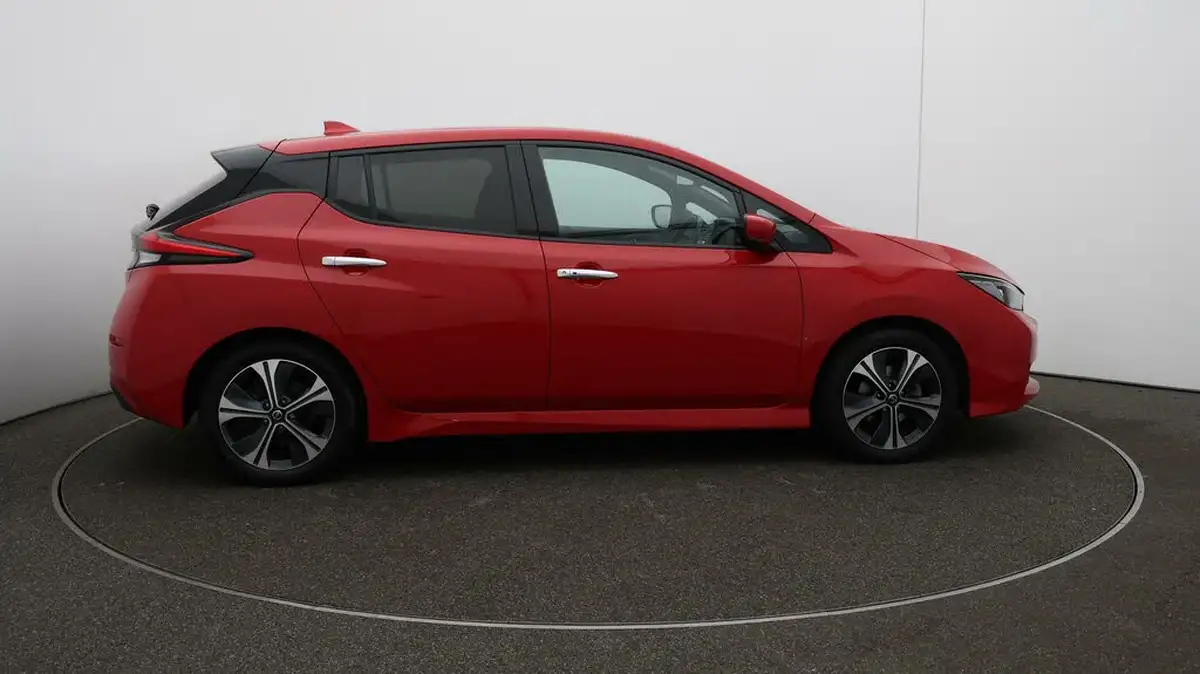 2022-nissan-leaf-e-tekna-big-41