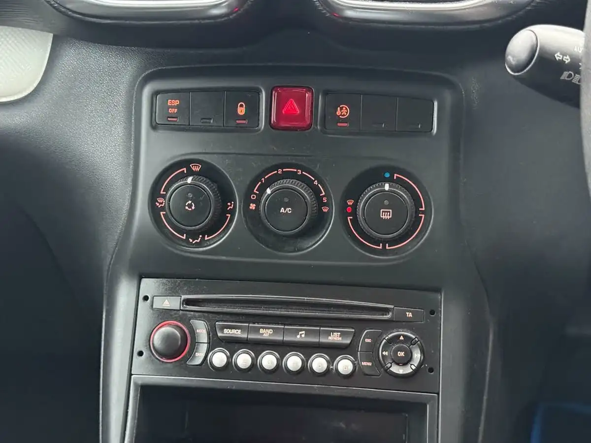 2012-citroen-c3-picasso-16-vtr-118bhp-auto-seq-big-27