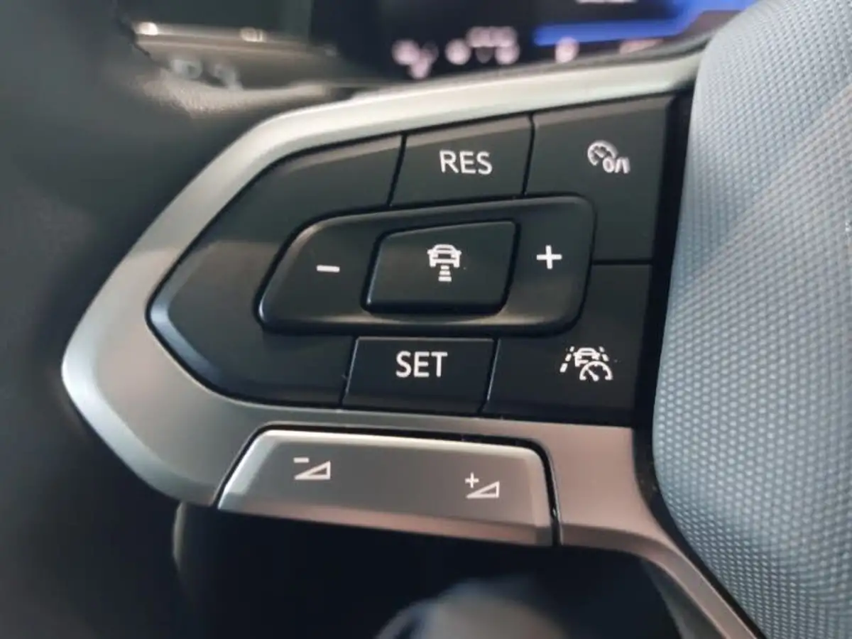 2024-volkswagen-polo-10-tsi-life-dsg-big-12
