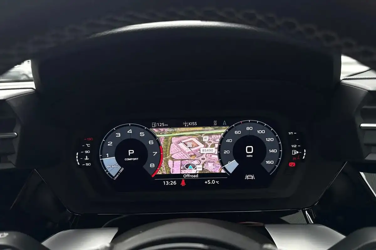 2023-audi-s3-20-tfsi-saloon-4d-big-42