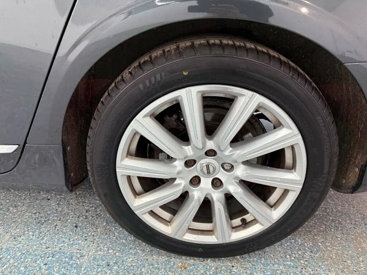 2017-volvo-s90-20td-d5-inscription-big-16