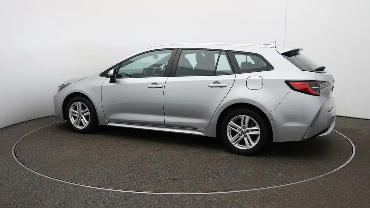 2023-toyota-corolla-18-vvt-i-icon-tech-spare-wheel-touring-sports-5d-big-40