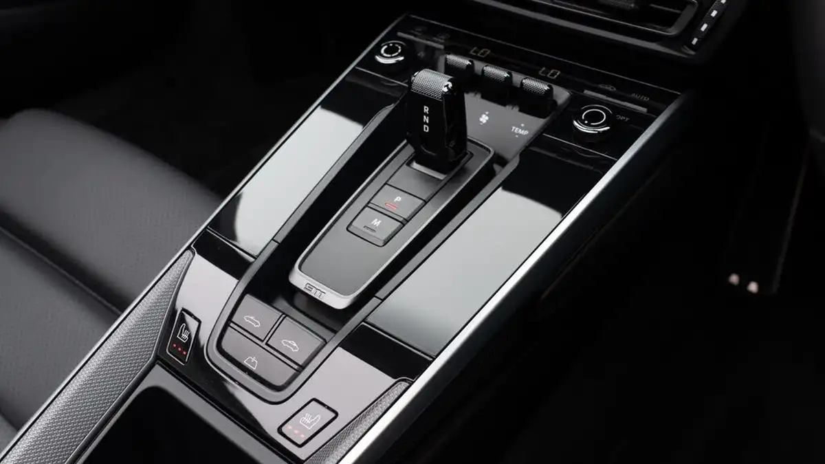 2024-porsche-911-38-turbo-cabriolet-big-16