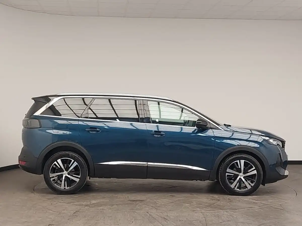 2022-peugeot-5008-suv-12-puretech-gt-big-2