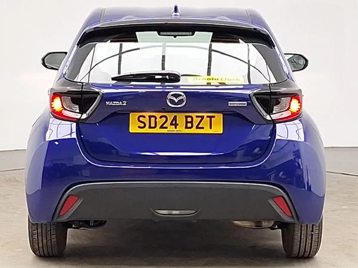 2024-mazda-mazda2-15-centre-line-big-12