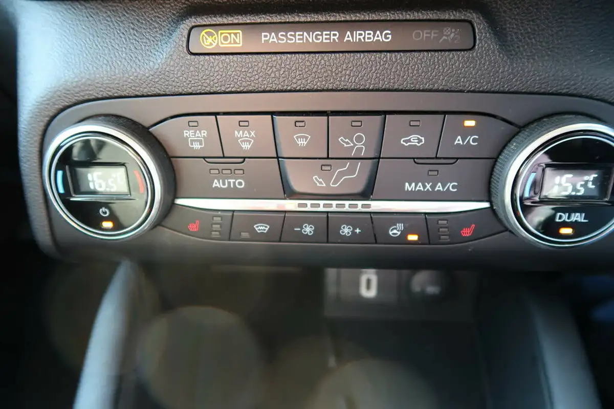 2020-ford-focus-10t-titanium-x-edition-125ps-hybrid-mhev-hatchback-big-41