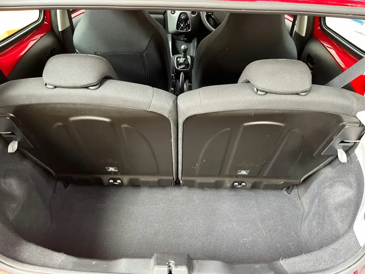 2018-peugeot-108-10-active-68bhp-hatchback-5d-big-9