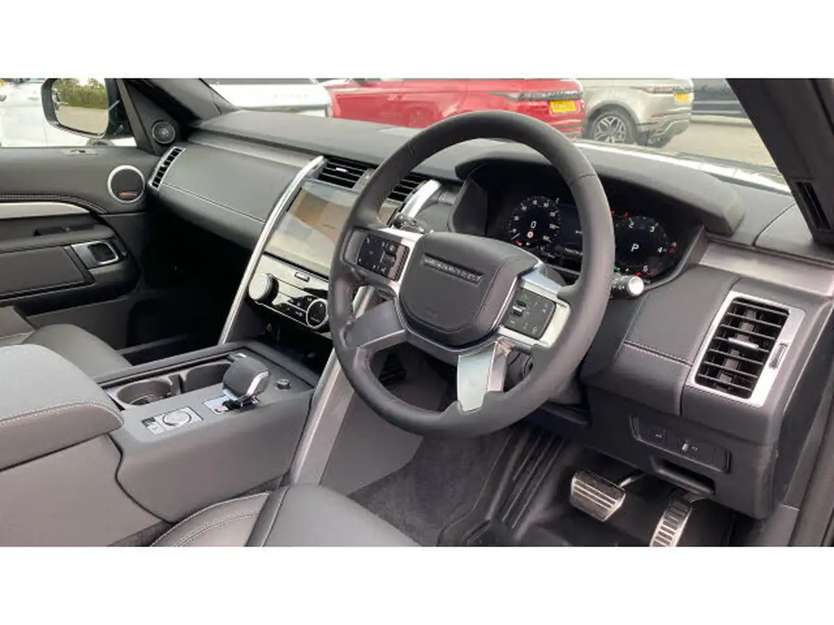 2024-land-rover-discovery-30-d350-dynamic-hse-big-24