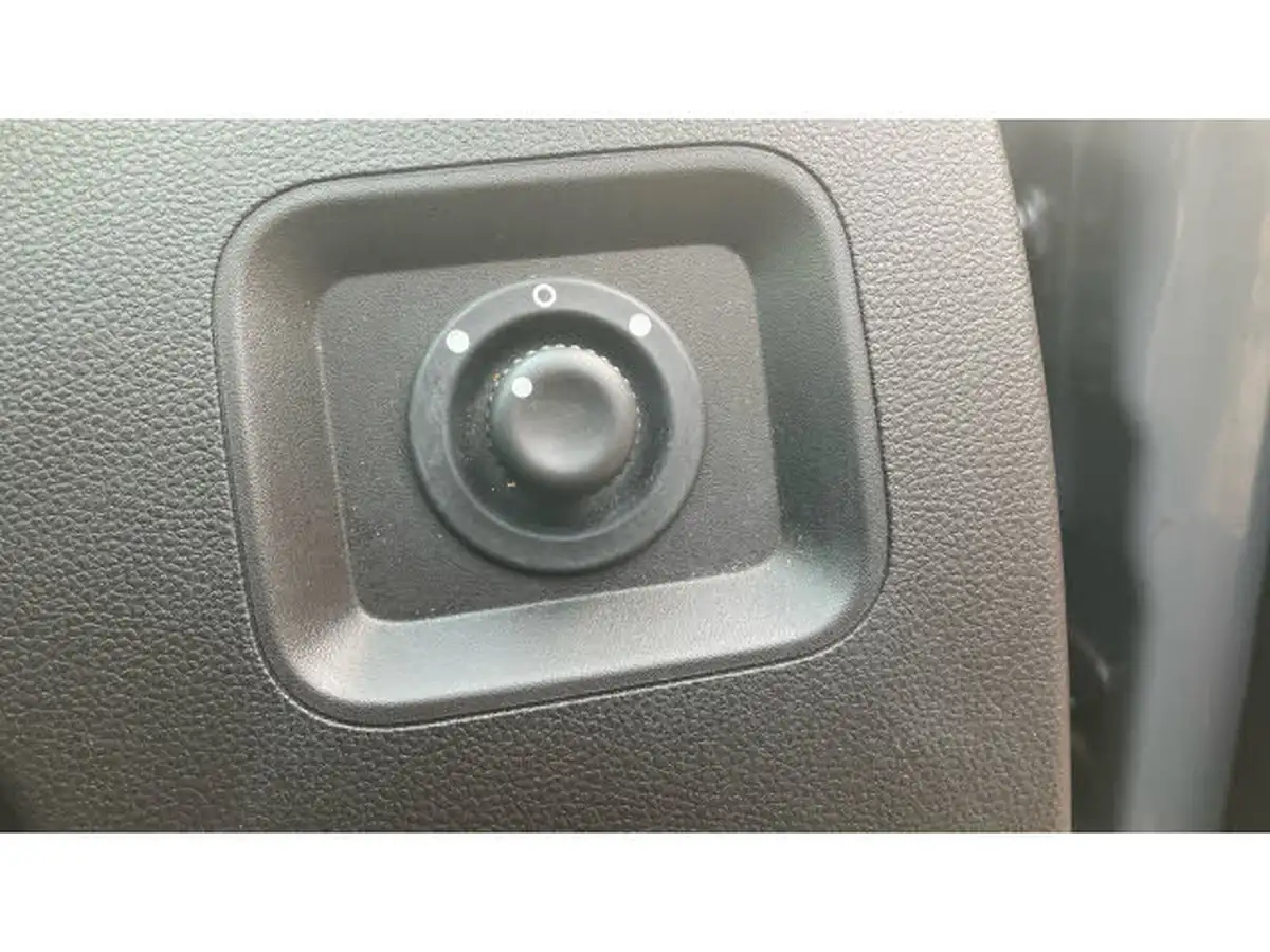 2023-dacia-duster-15dci-expression-115hpeu6d-4x2-window-van-big-27