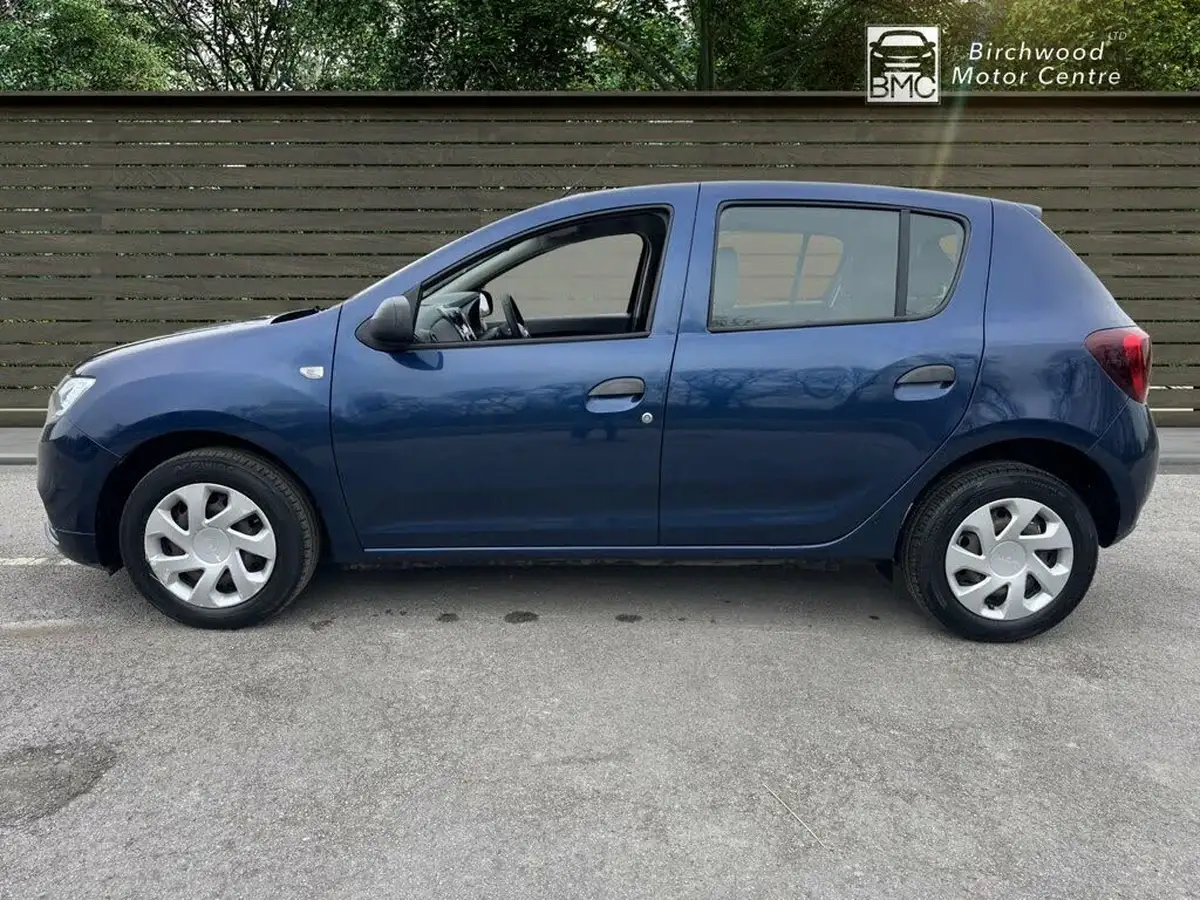2019-dacia-sandero-10-sce-essential-big-3