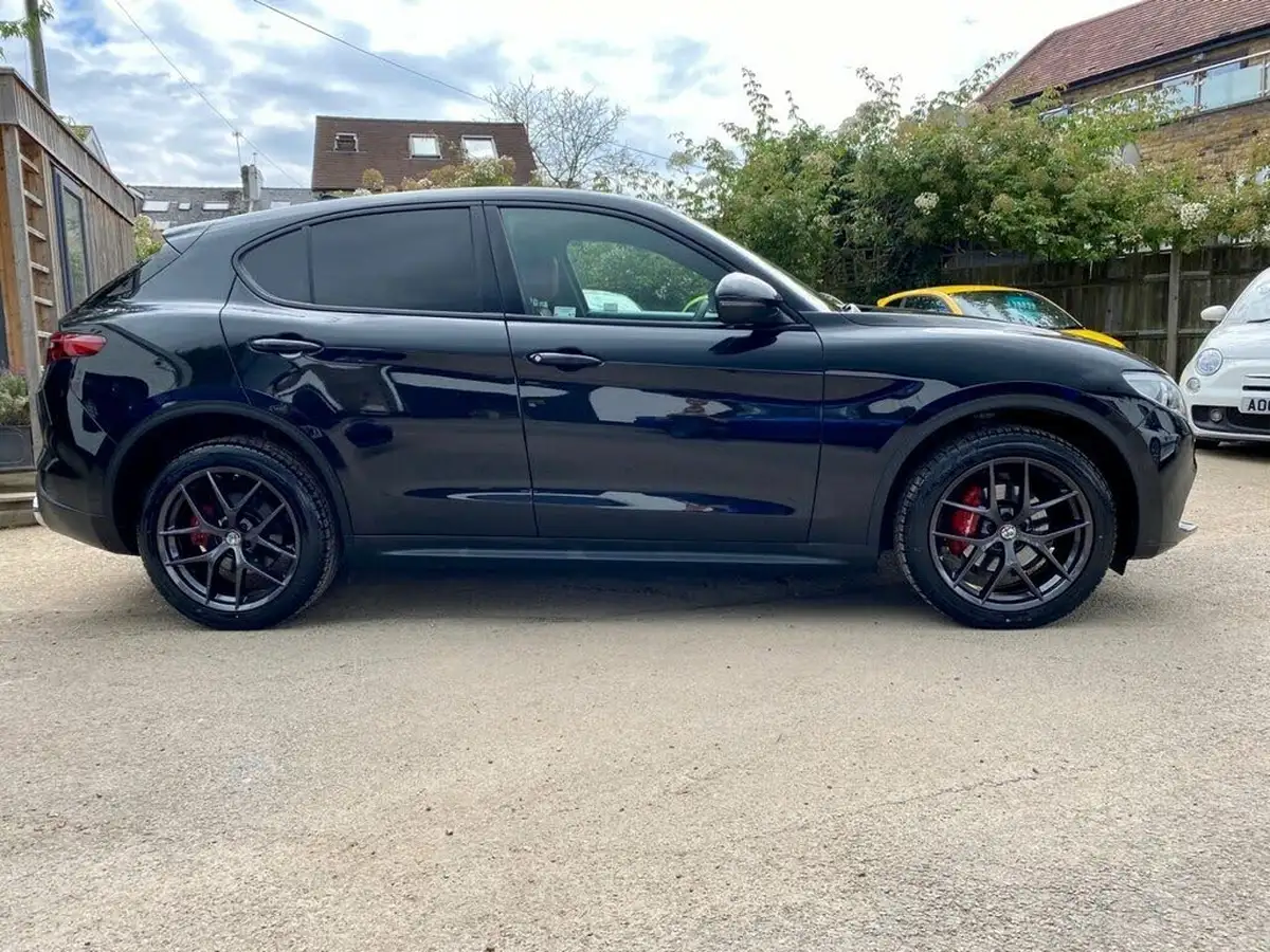 2018-alfa-romeo-stelvio-20-milano-ss-big-3