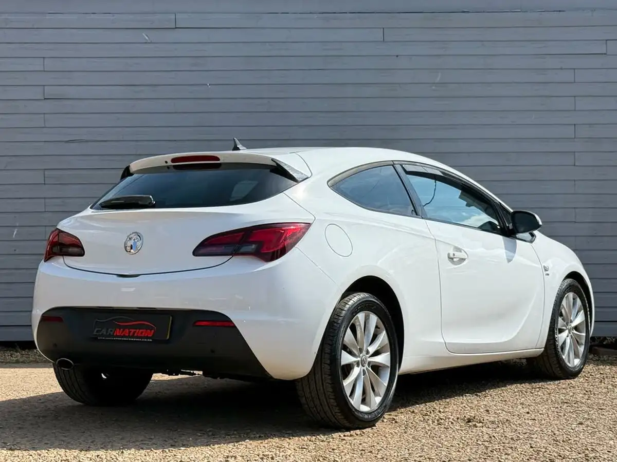 2012-vauxhall-astra-gtc-20td-sri-20cdti-16v-big-3